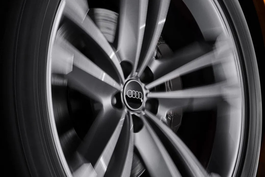 Audi floating centre cap fitted on a silver alloy wheel